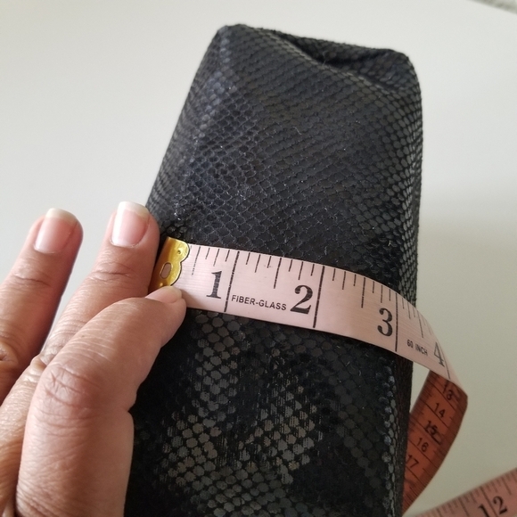 Tarte | Fierce & Feisty Makeup Bag - Picture 9 of 9